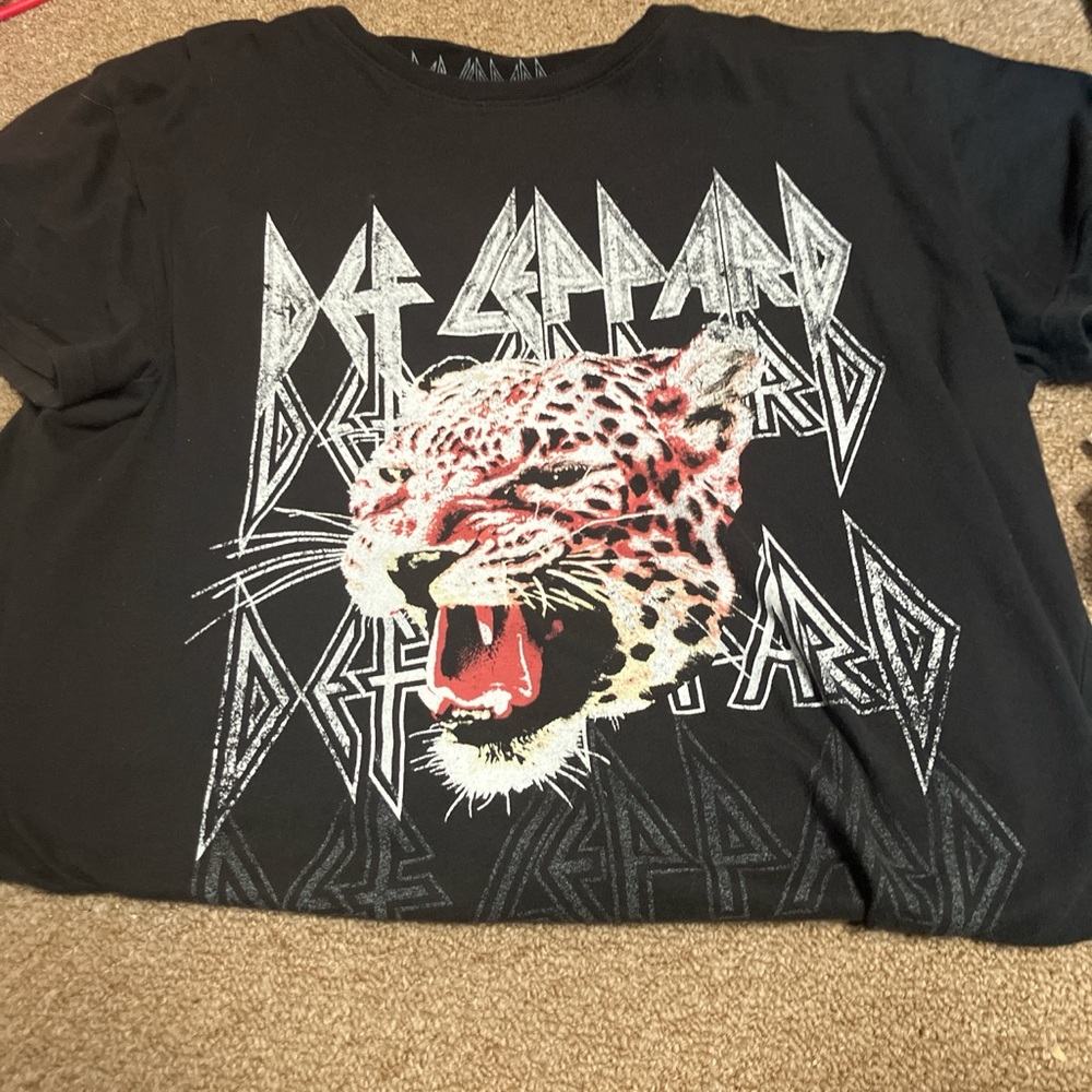 Def Leppard Black Graphic Tee